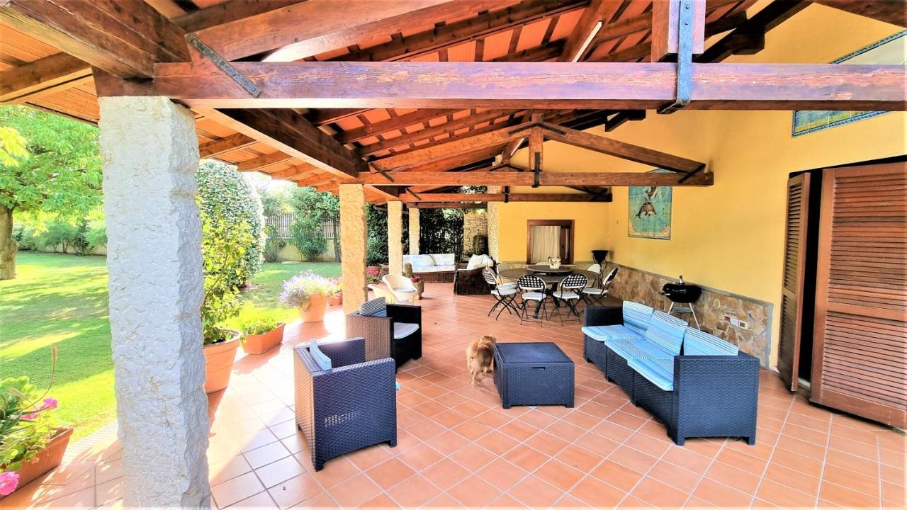 Villa Cecilia Sul Lago Fronte Mare Сперлонга Екстер'єр фото