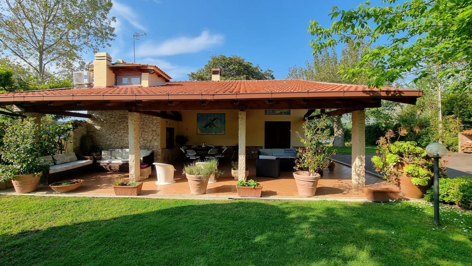 Villa Cecilia Sul Lago Fronte Mare Сперлонга Екстер'єр фото