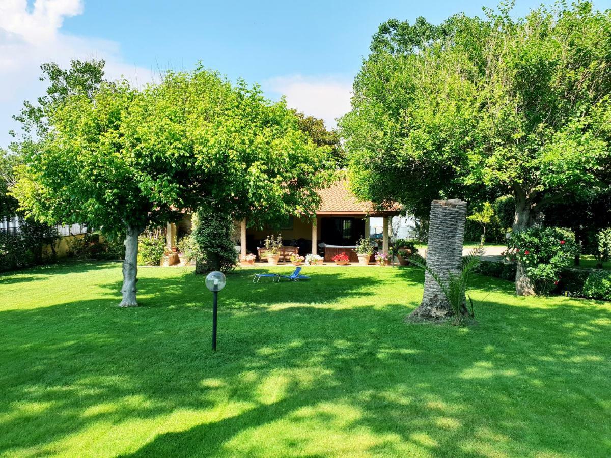Villa Cecilia Sul Lago Fronte Mare Сперлонга Екстер'єр фото